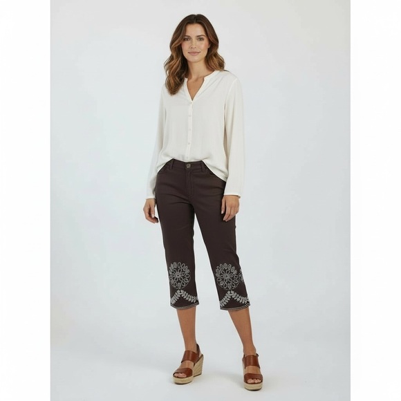 4/$24 Very Vera Embroidered Brown Capris Pants - Picture 2 of 7